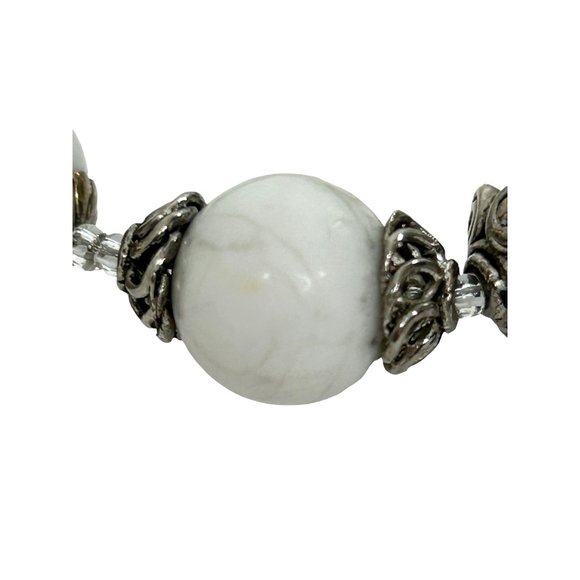 White Howlite Gemstone Beaded Bracelet Handcrafted Silver Tone Floral Grey Whte - Picture 8 of 17